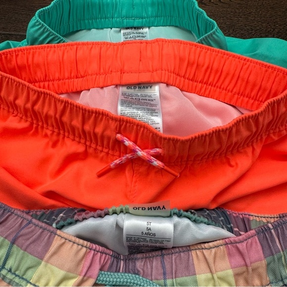 Old Navy Boys Swim Shorts - 5T - Picture 2 of 4